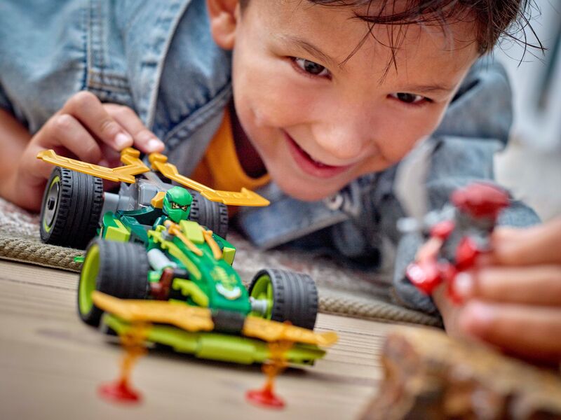 LEGO Ninjago Lloy's Race Car (71828) φωτογραφία