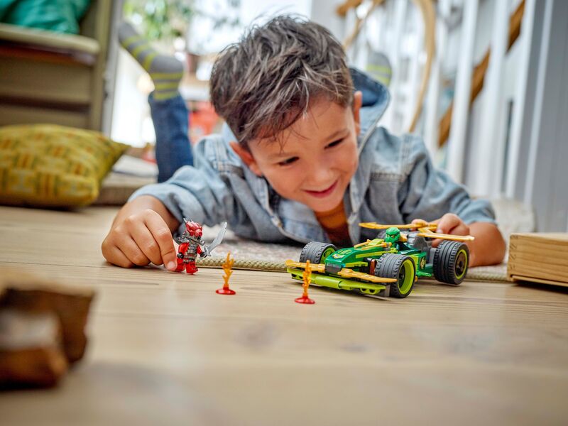 LEGO Ninjago Lloy's Race Car (71828) φωτογραφία