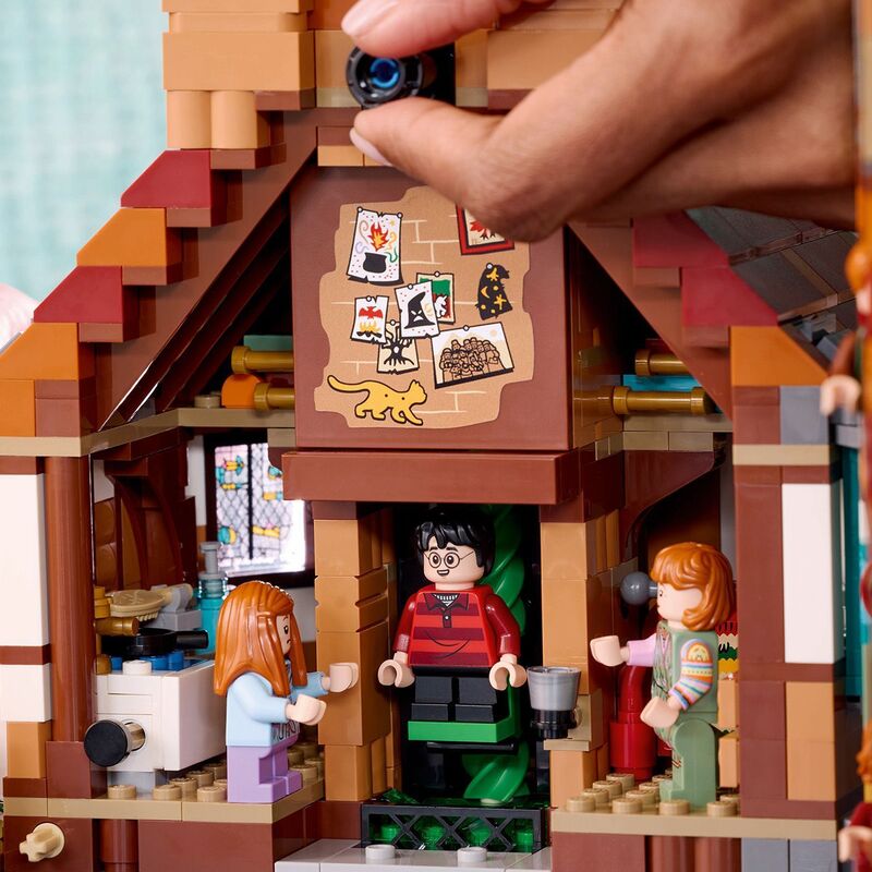 LEGO® Harry Potter The Burrow Collector's Edition (76437) φωτογραφία