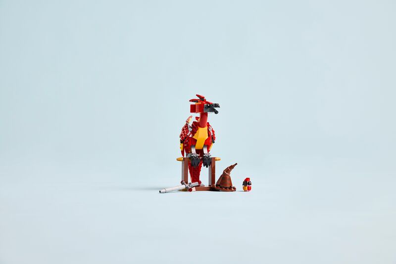LEGO® Harry Potter Fawkes: Dumbledore's Phoenix (76448) φωτογραφία