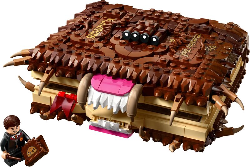LEGO® Harry Potter Chomping Monster Book Of Monsters (76449) φωτογραφία