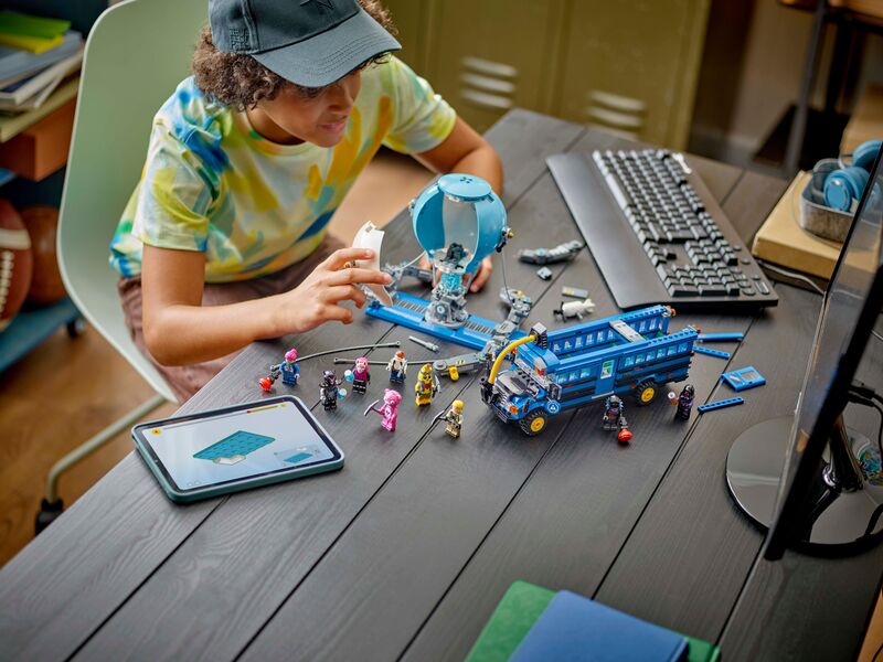 LEGO® Fortnite Battle Bus (77073) - φωτογραφία 6