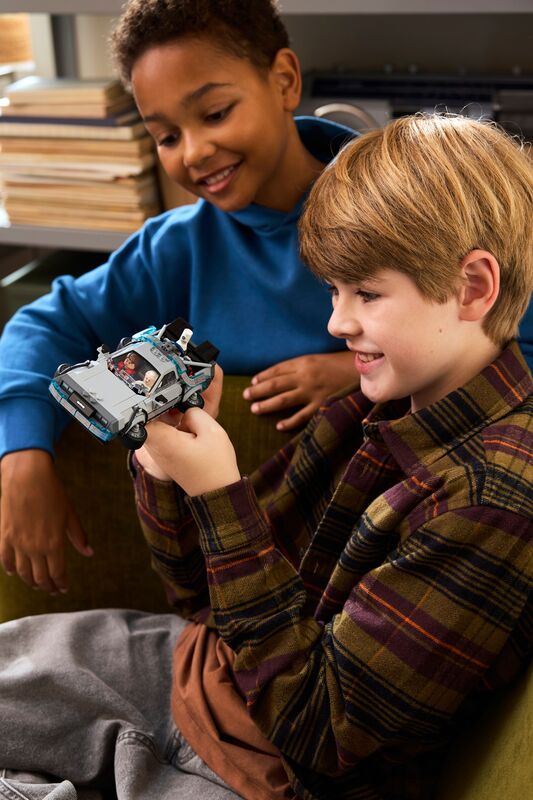 LEGO Speed Champions Time Machine From Back To The Future (77256) φωτογραφία