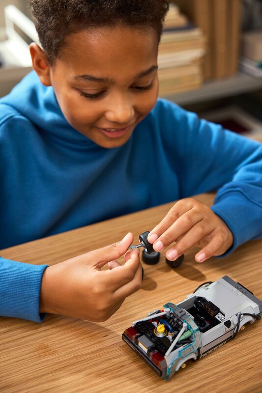 LEGO Speed Champions Time Machine From Back To The Future (77256) φωτογραφία