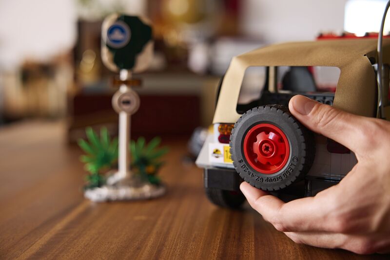 LEGO® Jurassic World Jurassic Jeep Wrangler (77984) - φωτογραφία 7